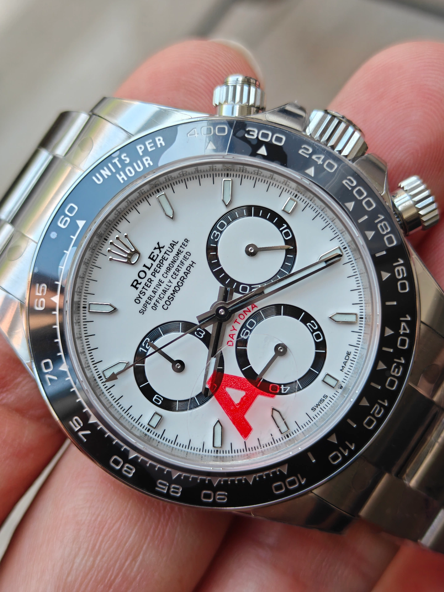 VSF Panda Daytona 116500 détail cadran avant texte Daytona rouge