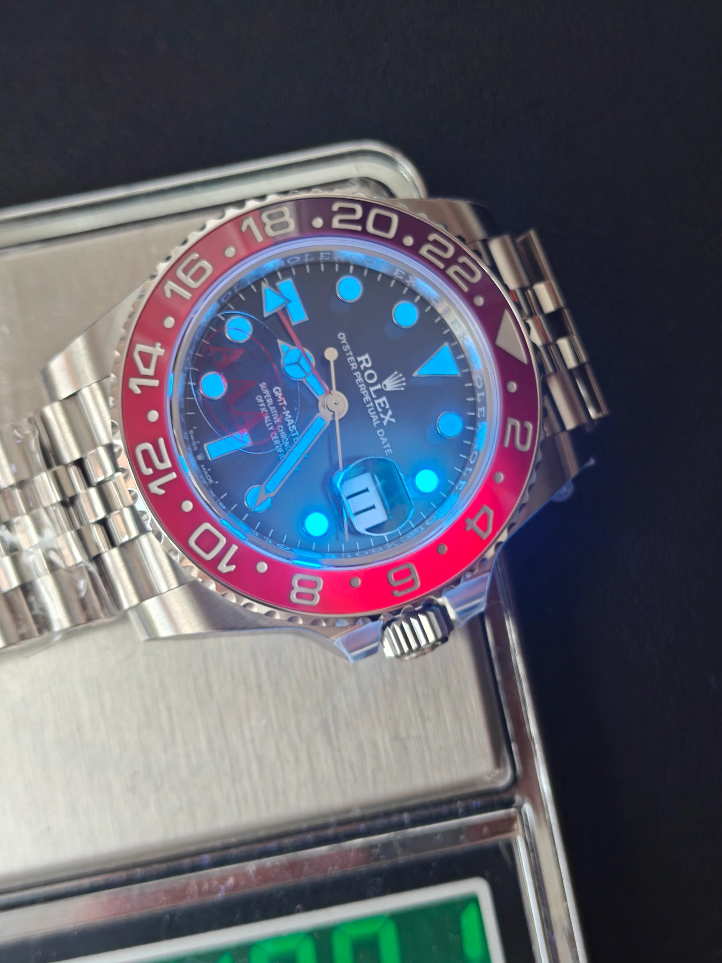 VSF Pepsi GMT-Master II Chromalight blue lume glowing in dark