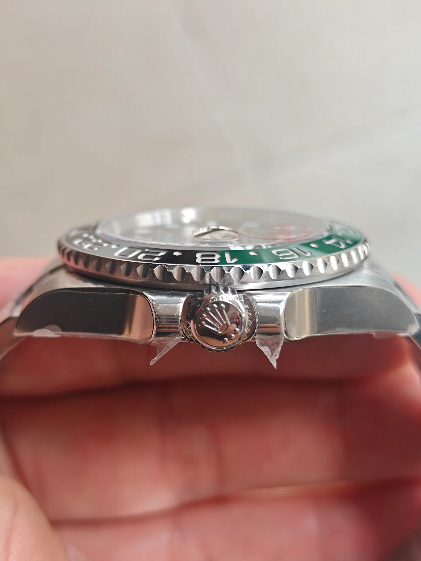 VSF Sprite couronne pour gaucher, logo couronne Rolex, détail de profil