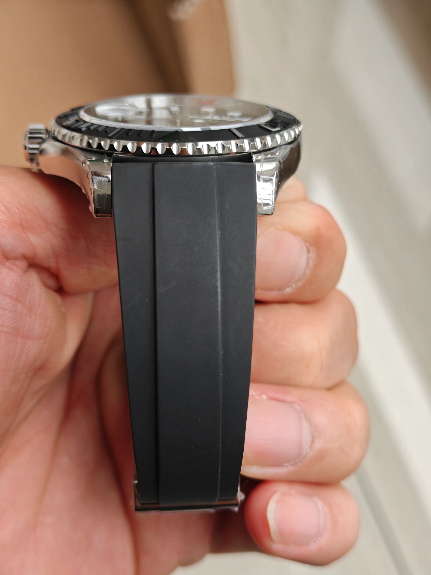 VSF White Gold Yacht-Master 42 side view fluted bezel rubber strap