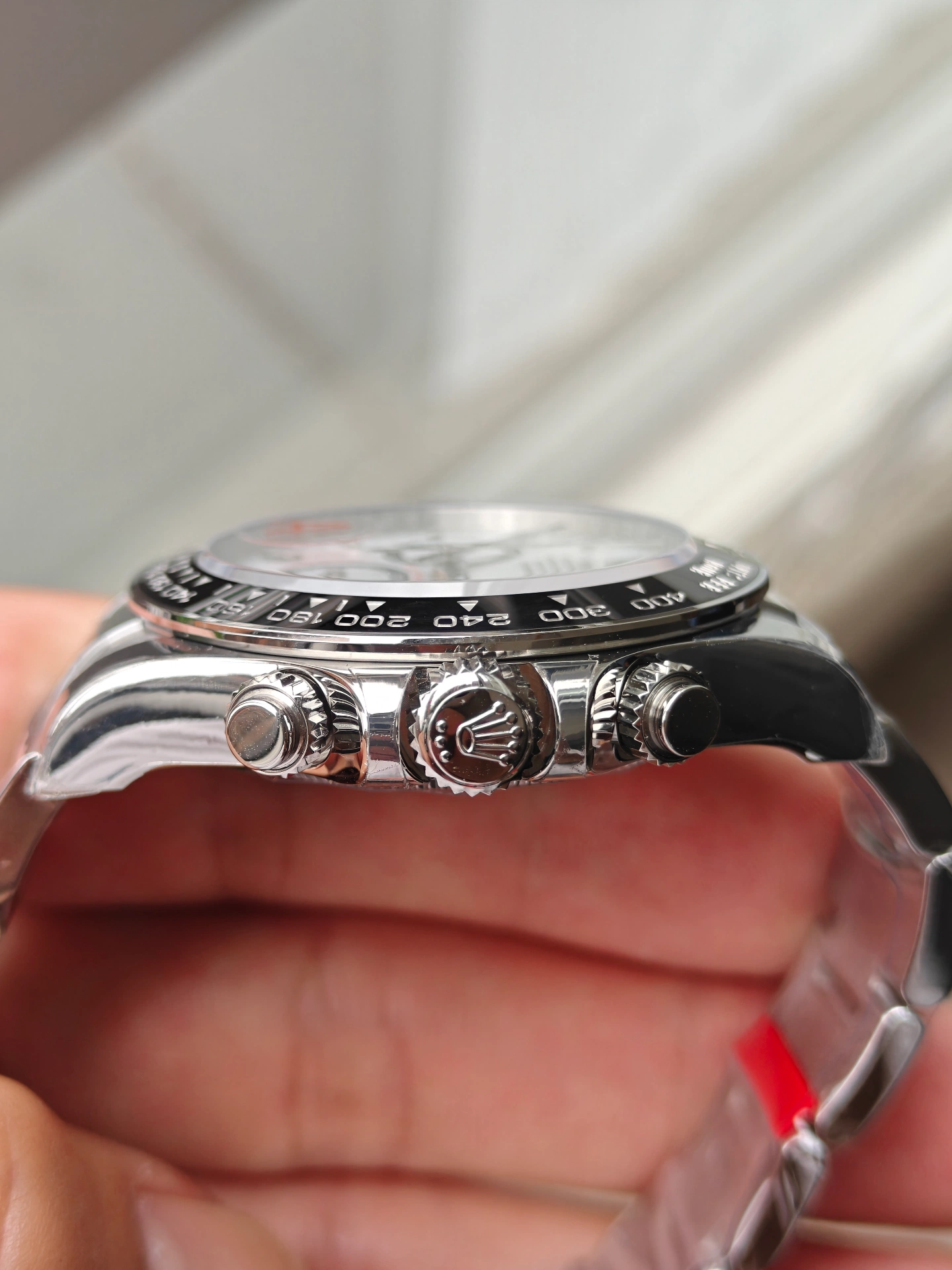 VSF V3 Panda Daytona 126500LN crown and chronograph pushers side view screw-down Triplock crown with coronet logo
