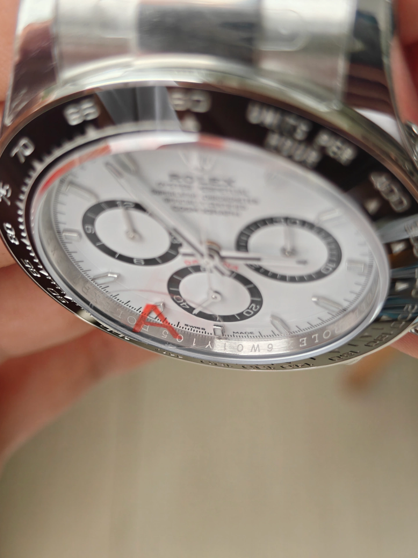VSF V3 Panda Daytona 126500LN rehaut inner ring engraving closeup ROLEX repeated laser engraving with 6W01Y50 serial number